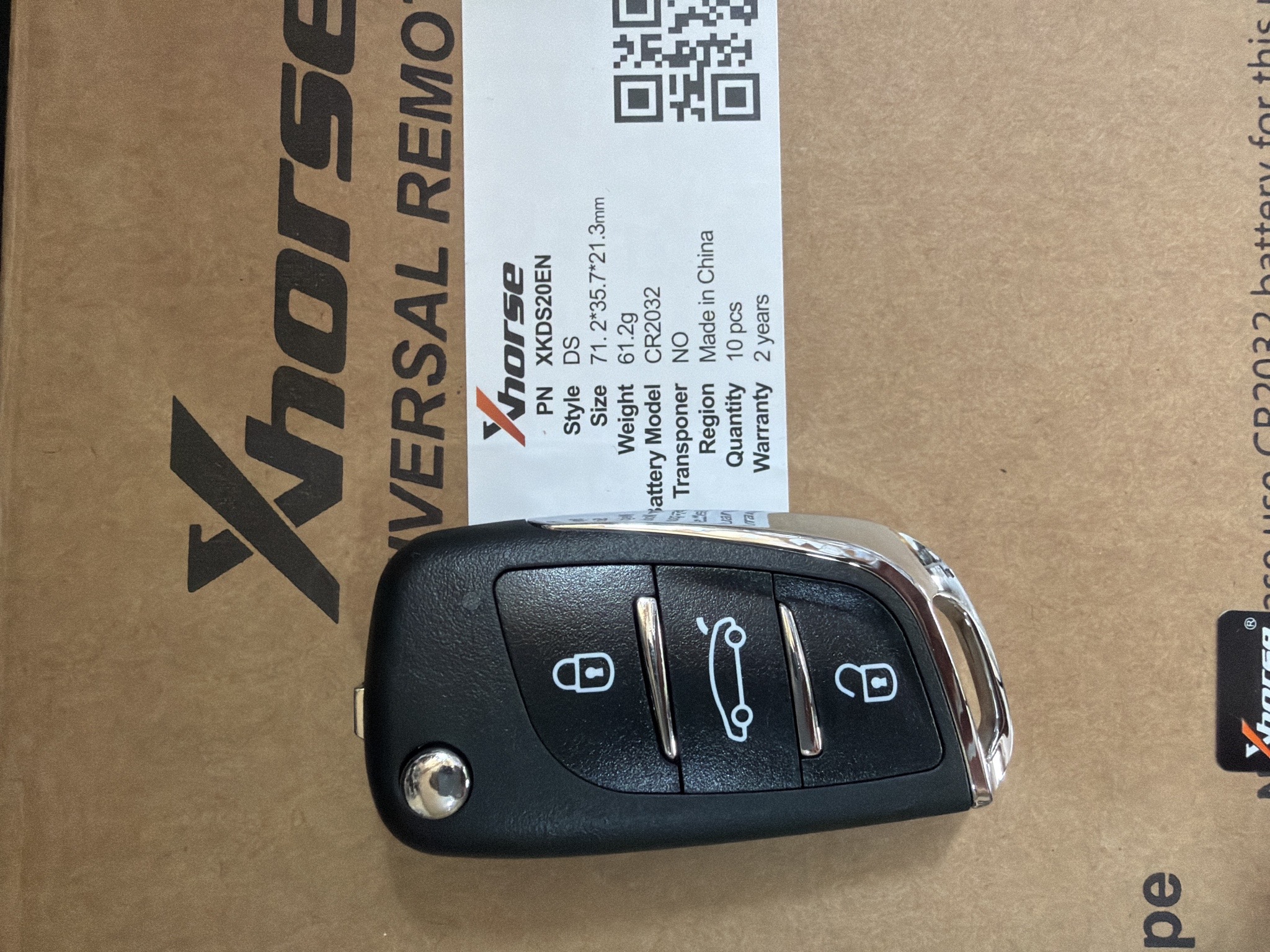 Xhorse XKDS20EN Універсальний висувний пульт-ключ DS Style 3 кнопки